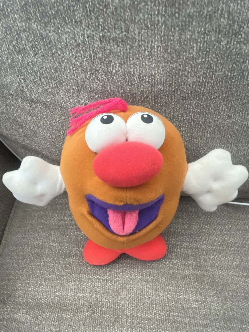 1995 Parker Brothers Hot Potato Interactive Musical Plush Toy 40385